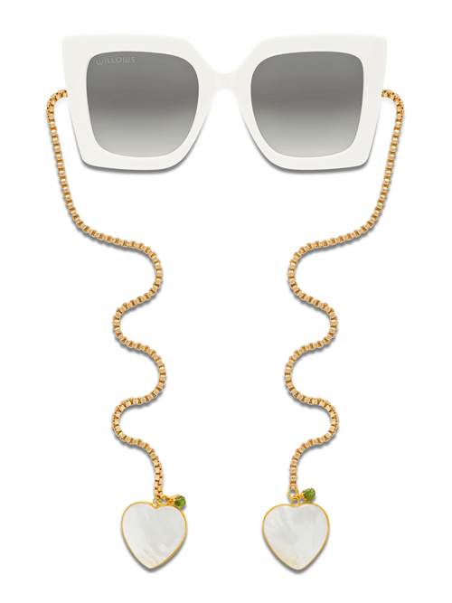 Anti-loss sunglasses with a heart-link chain