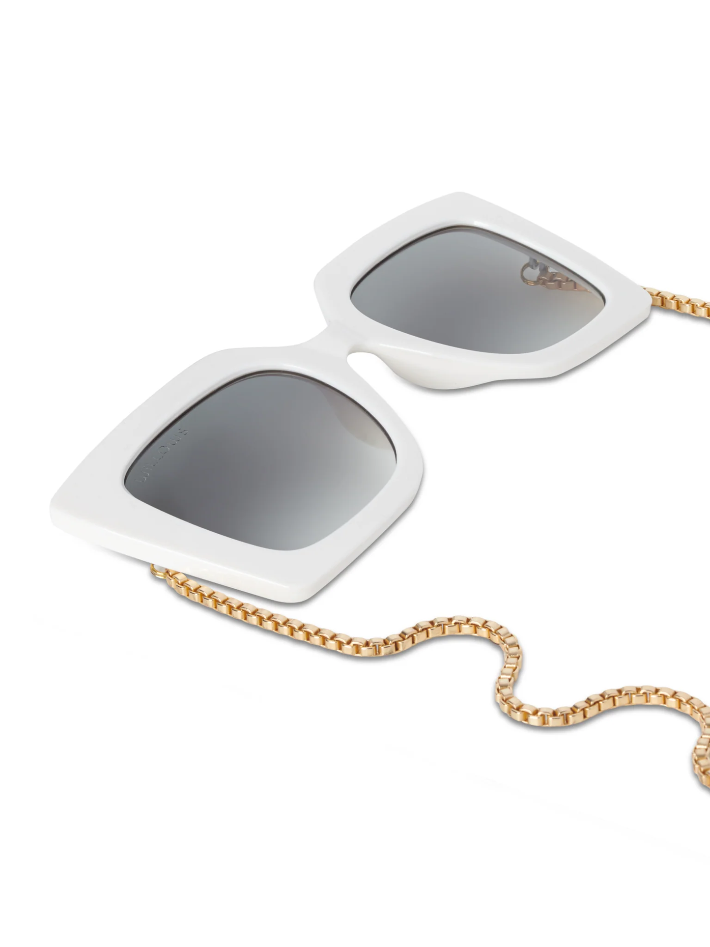 Anti-loss sunglasses with a heart-link chain