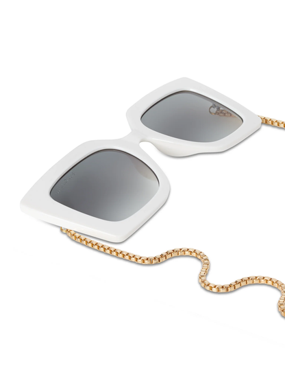 Anti-loss sunglasses with a heart-link chain