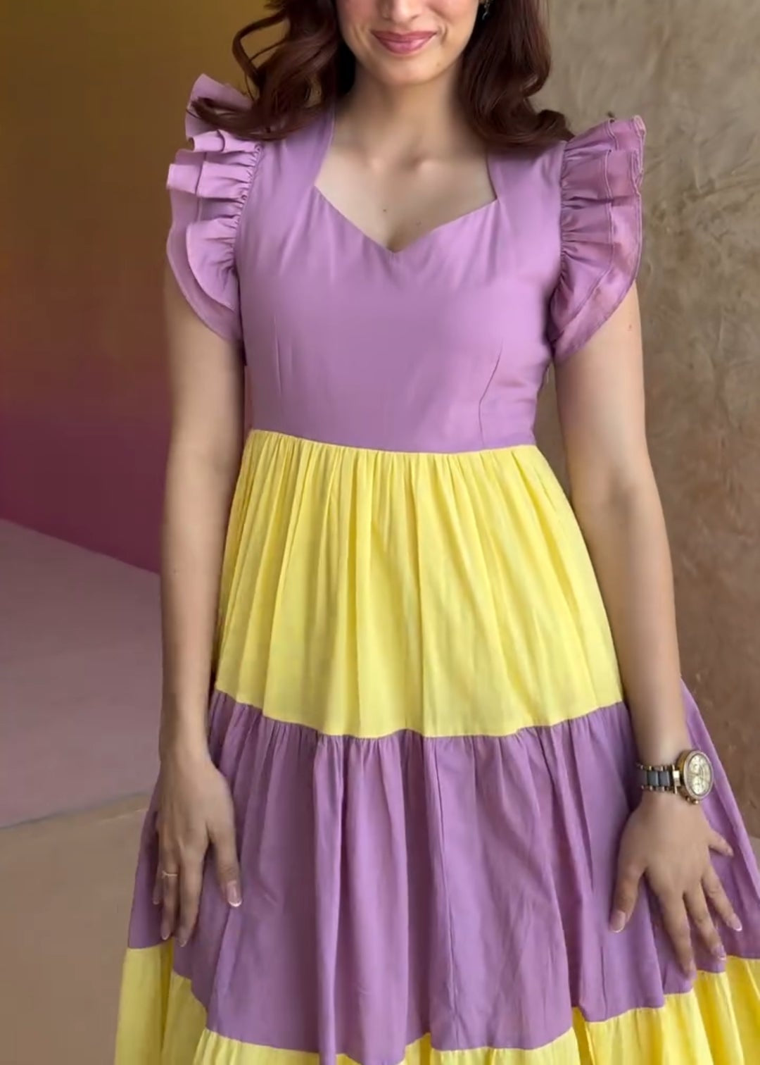 Color-blocked princess dress with ruffled sleeves