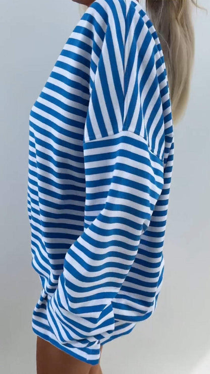 V-neck and Long-sleeved Suit